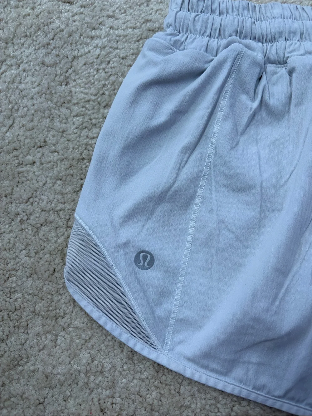 Lululemon Size 8 Hotty Hot Short II *2.5